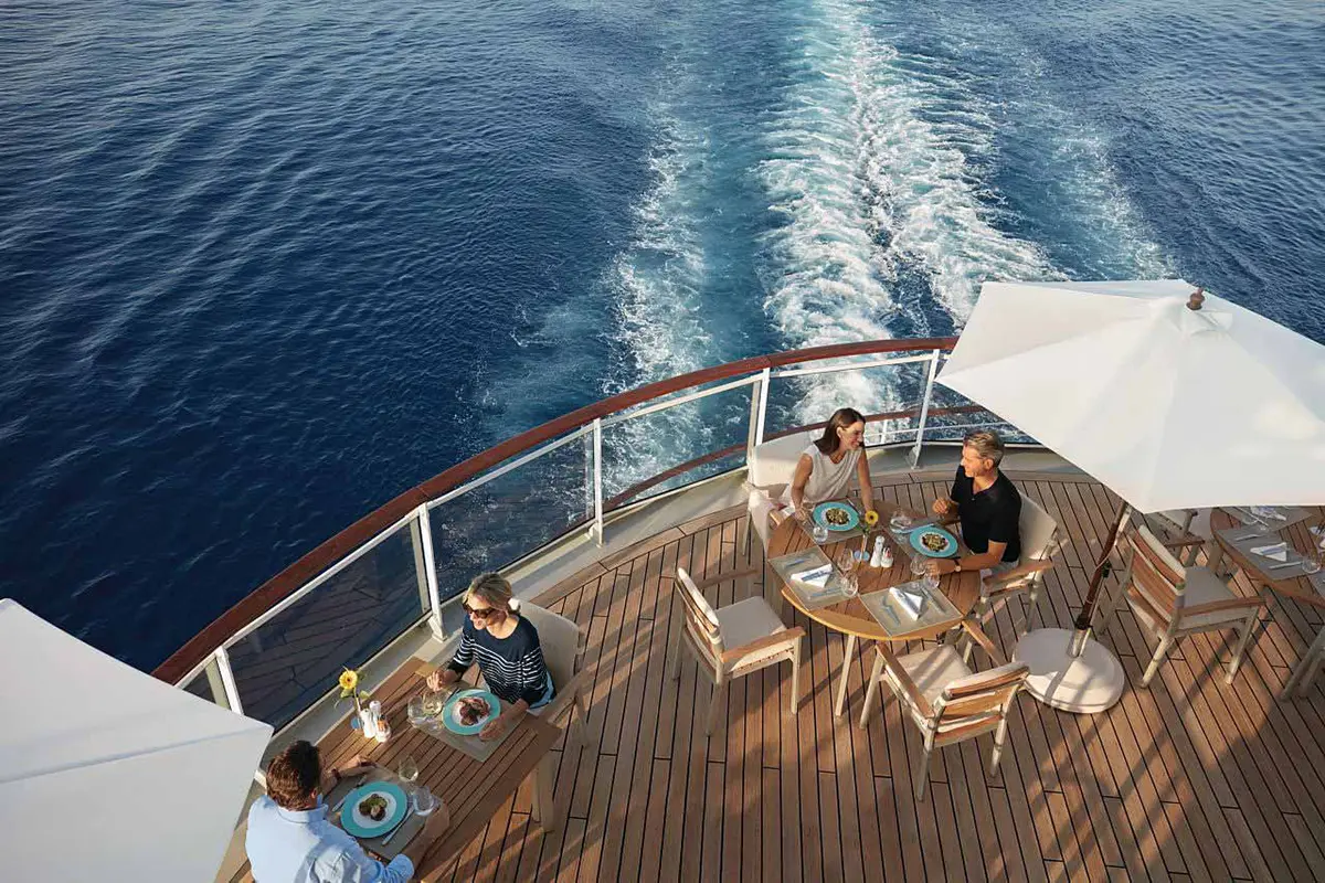 Restaurant Yacht Club - MS EUROPA 2